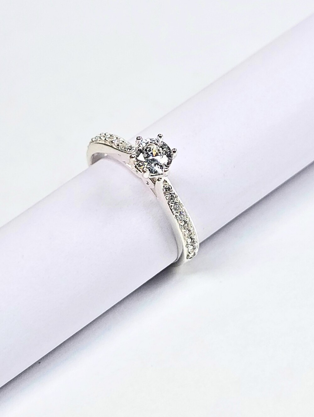 925 Sterling Silver Solitaire Engagement Wedding Ring Round CZ Promise Ring Sz 8